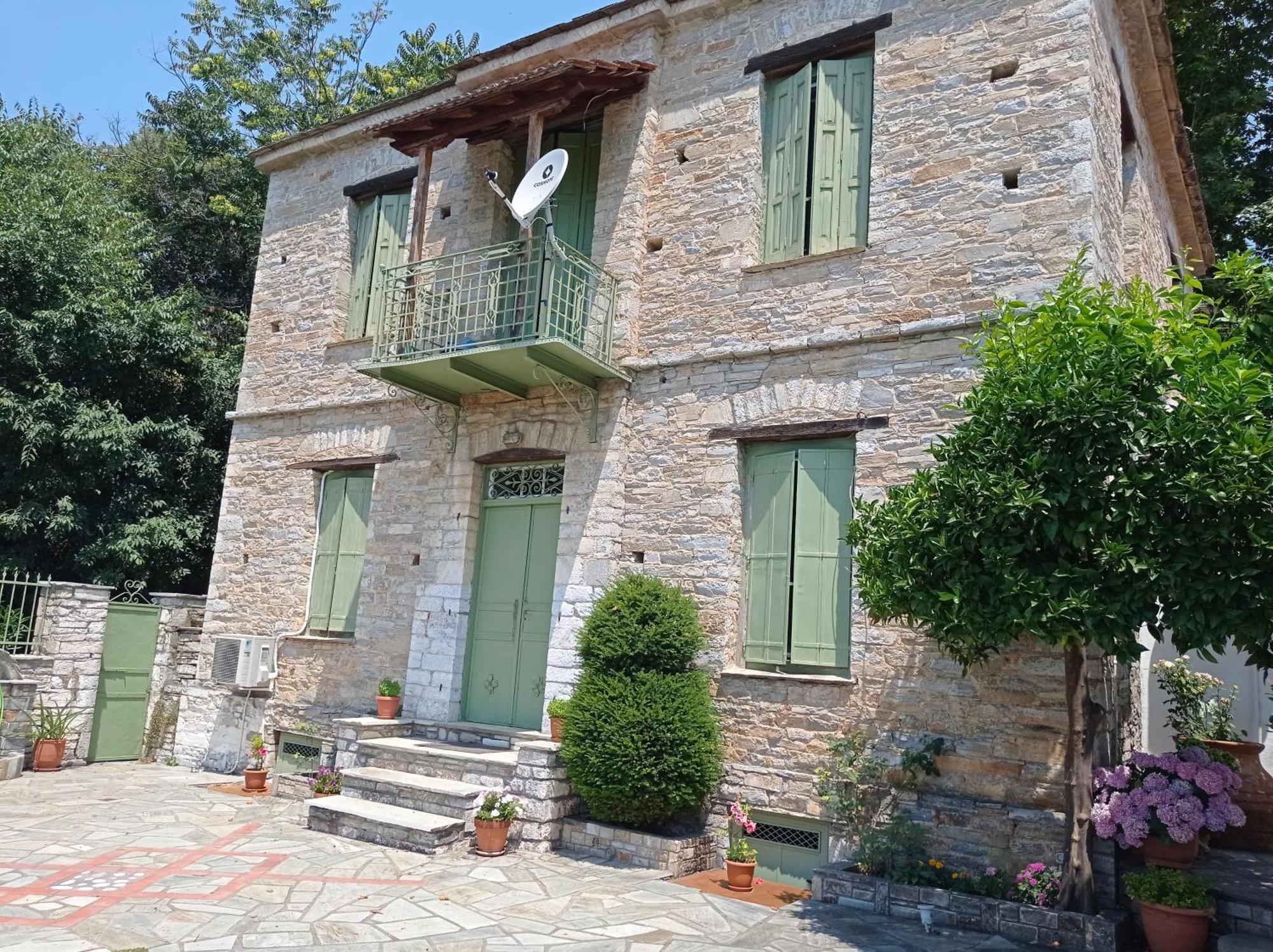 Marina Traditional Stonehouse Afétai エクステリア 写真